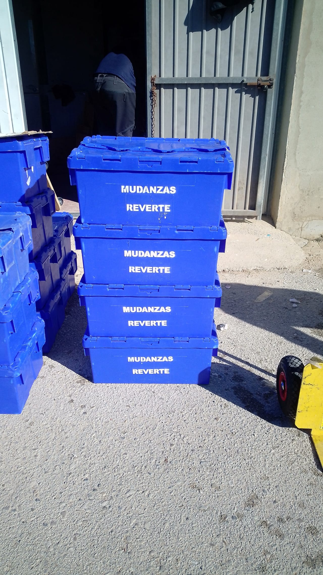 Camión de mudanzas Chiclana - Mudanzas Reverte Camión de mudanzas Chiclana